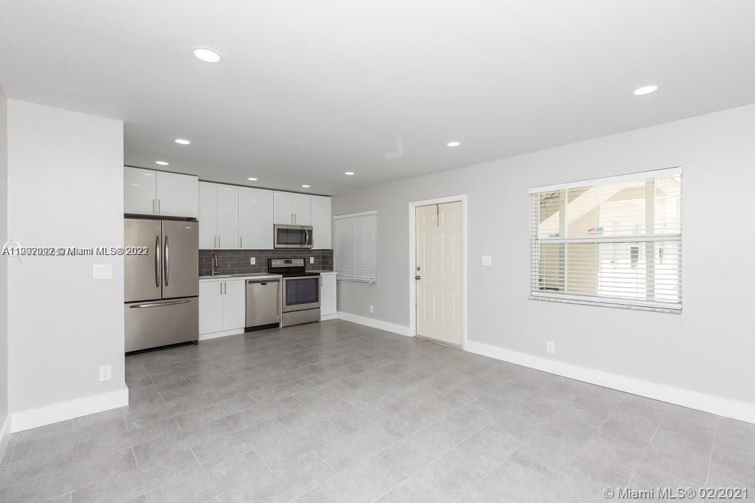 Recently Sold: $220,000 (2 beds, 1 baths, 740 Square Feet)