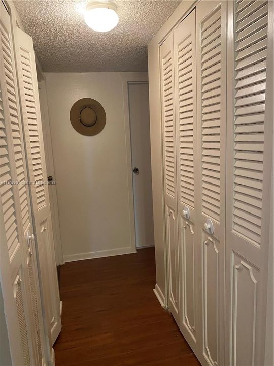 Recently Sold: $105,000 (2 beds, 2 baths, 1010 Square Feet)