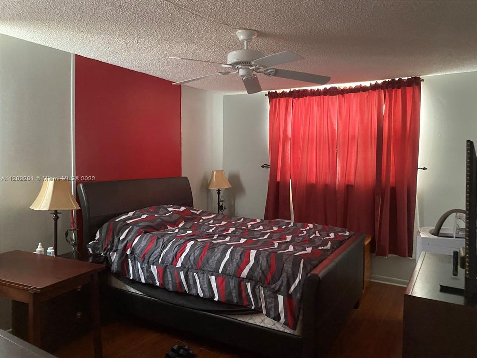 Recently Sold: $105,000 (2 beds, 2 baths, 1010 Square Feet)