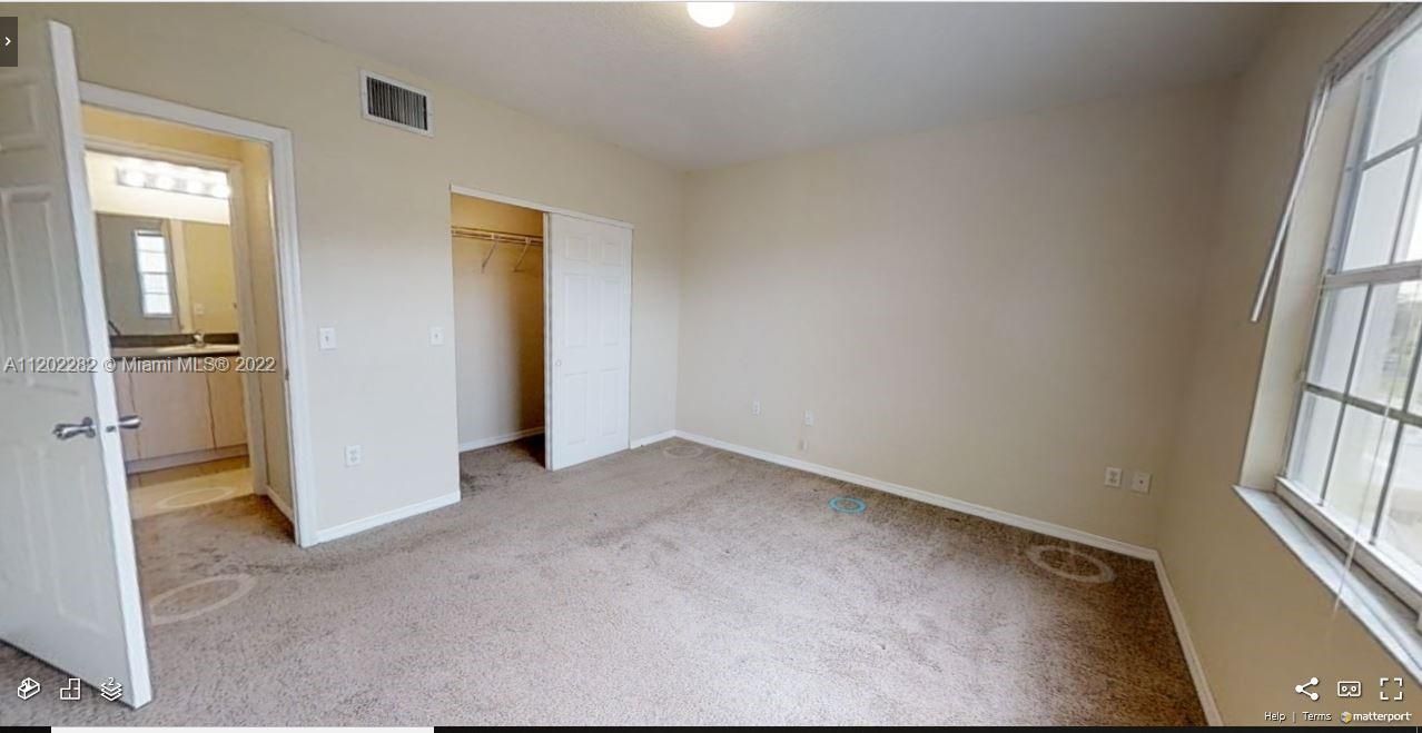 Recently Rented: $1,499 (1 beds, 1 baths, 878 Square Feet)