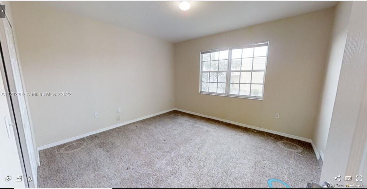 Recently Rented: $1,499 (1 beds, 1 baths, 878 Square Feet)