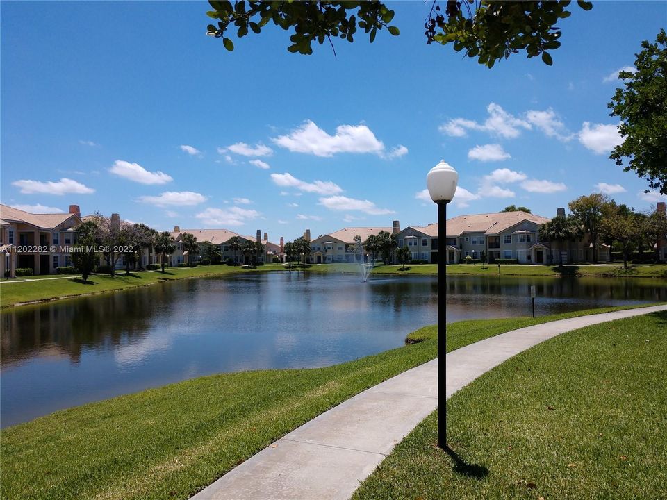 Recently Rented: $1,499 (1 beds, 1 baths, 878 Square Feet)