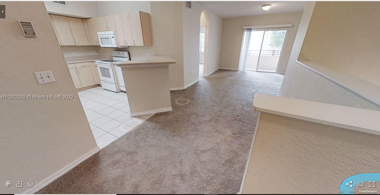 Recently Rented: $1,499 (1 beds, 1 baths, 878 Square Feet)