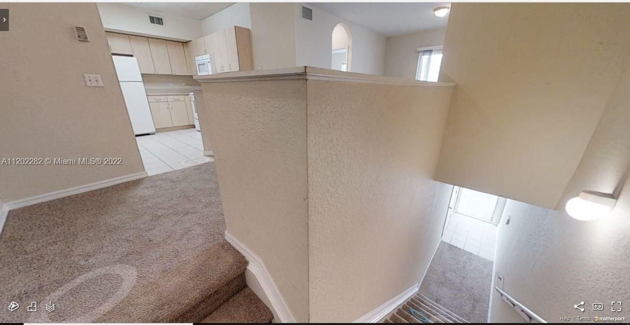 Recently Rented: $1,499 (1 beds, 1 baths, 878 Square Feet)