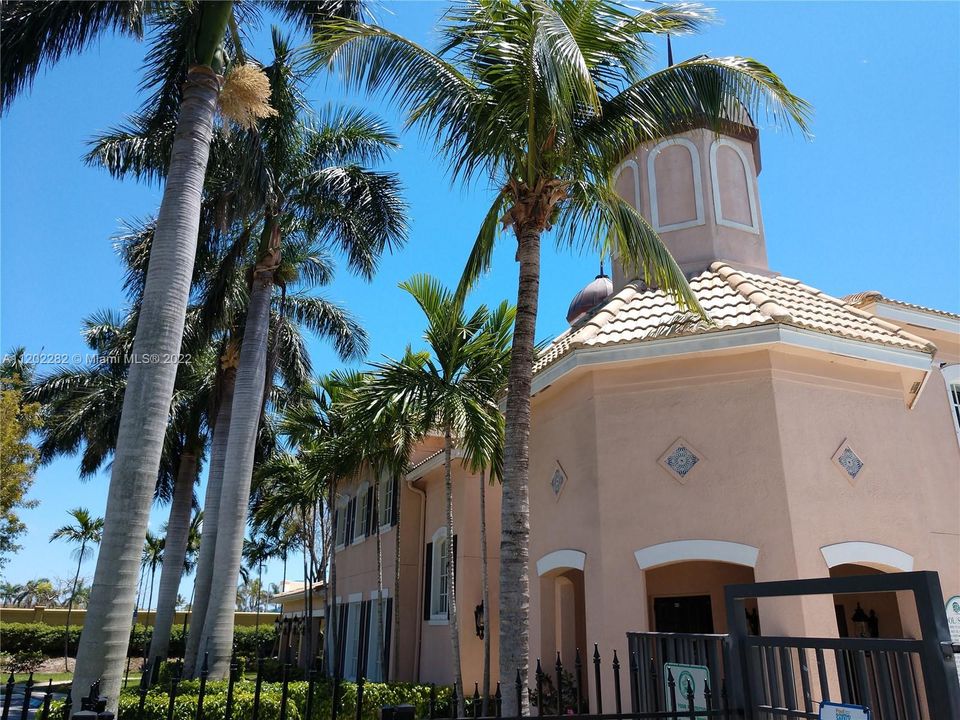 Recently Rented: $1,499 (1 beds, 1 baths, 878 Square Feet)