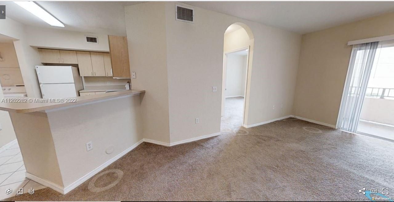Recently Rented: $1,499 (1 beds, 1 baths, 878 Square Feet)