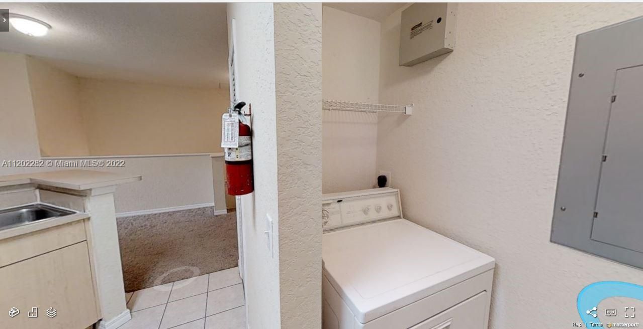 Recently Rented: $1,499 (1 beds, 1 baths, 878 Square Feet)