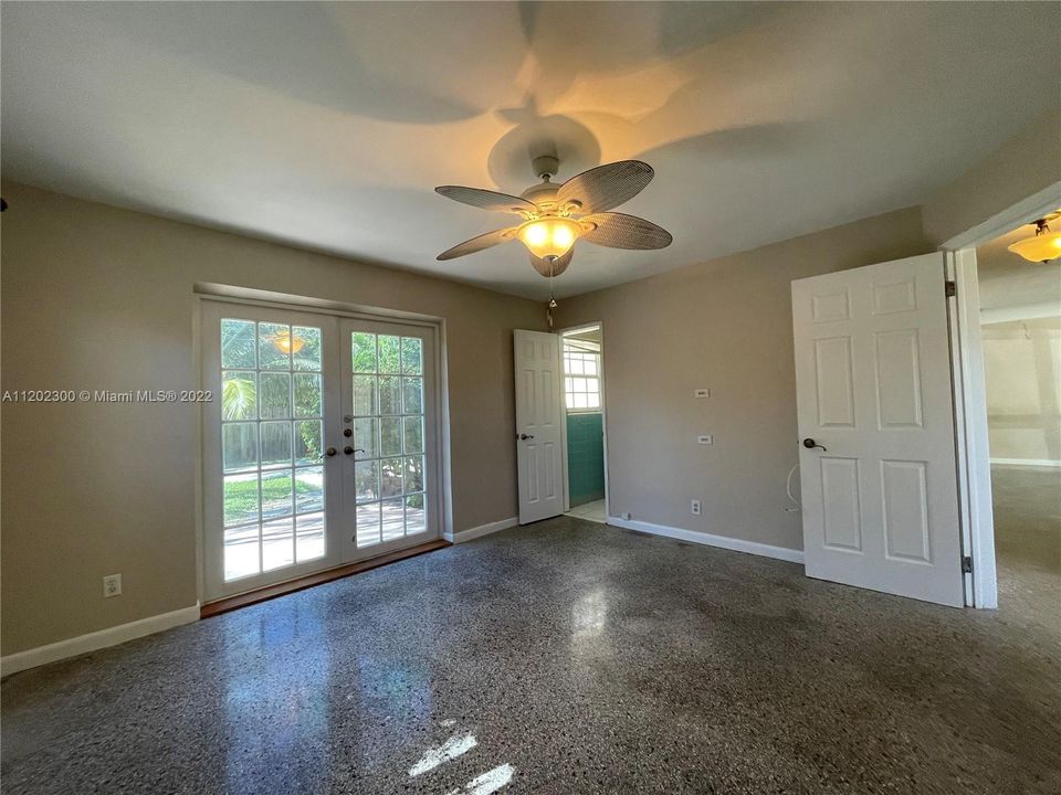 Recently Rented: $3,700 (3 beds, 2 baths, 1378 Square Feet)