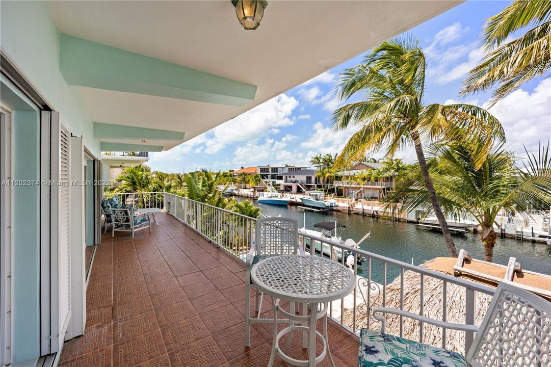 Recently Sold: $2,600,000 (3 beds, 3 baths, 3250 Square Feet)