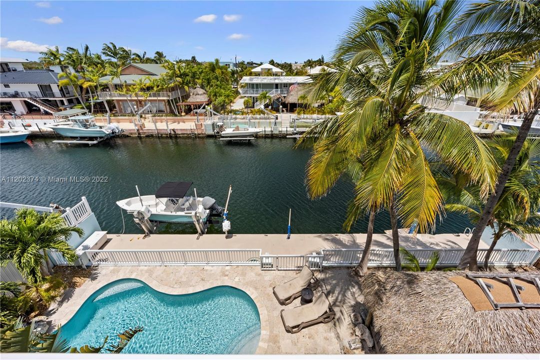 Recently Sold: $2,600,000 (3 beds, 3 baths, 3250 Square Feet)