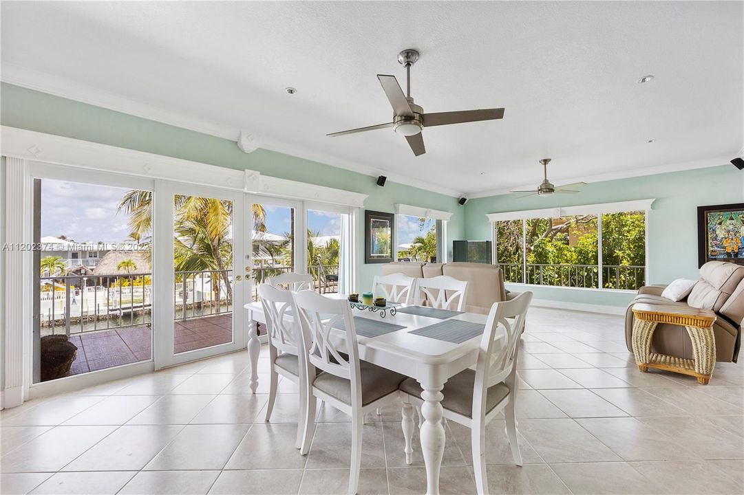 Recently Sold: $2,600,000 (3 beds, 3 baths, 3250 Square Feet)