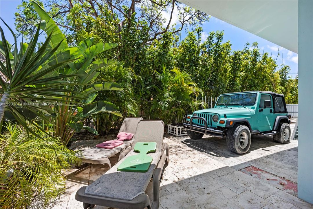 Recently Sold: $2,600,000 (3 beds, 3 baths, 3250 Square Feet)