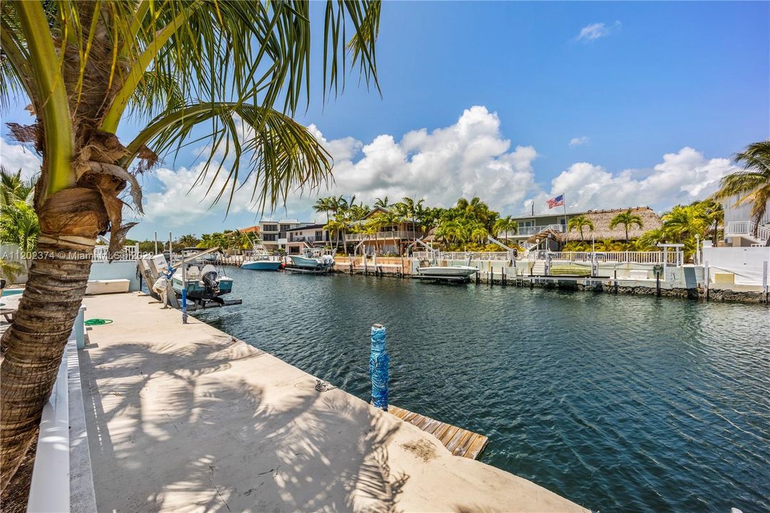 Recently Sold: $2,600,000 (3 beds, 3 baths, 3250 Square Feet)