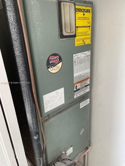 Vendido Recientemente: $237,850 (2 camas, 1 baños, 924 Pies cuadrados)