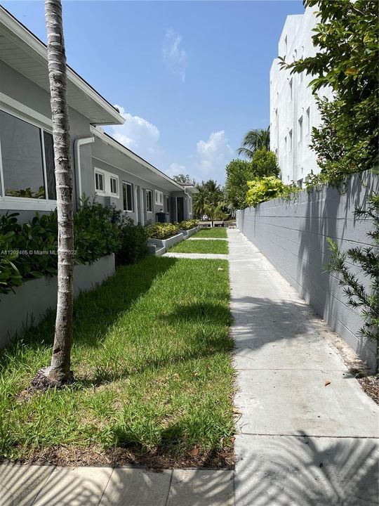 Recently Rented: $2,200 (1 beds, 1 baths, 3779 Square Feet)