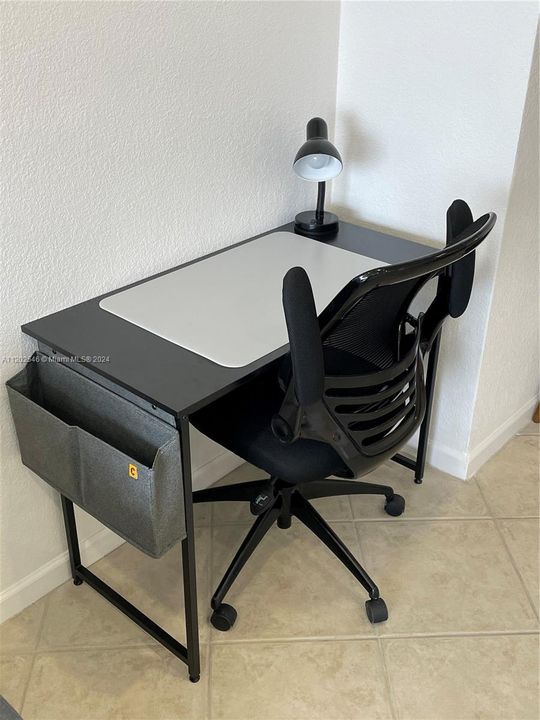 For Rent: $2,950 (1 beds, 1 baths, 835 Square Feet)