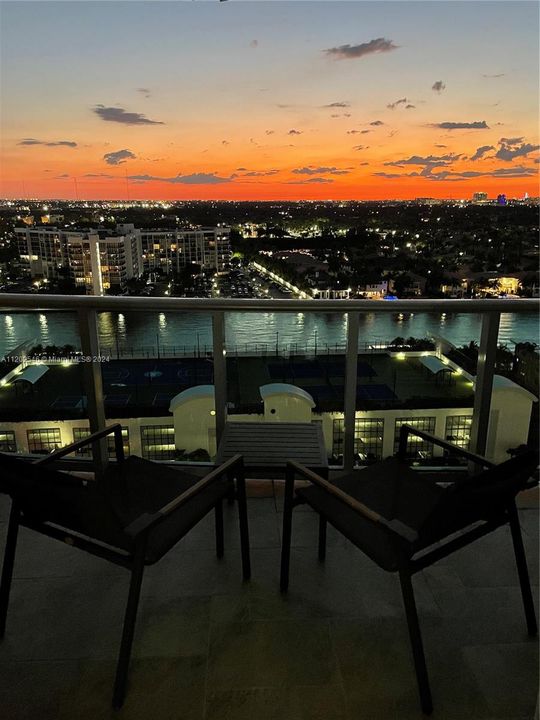 For Rent: $2,950 (1 beds, 1 baths, 835 Square Feet)