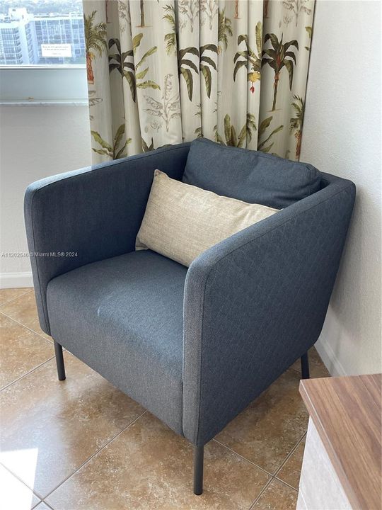 For Rent: $2,950 (1 beds, 1 baths, 835 Square Feet)