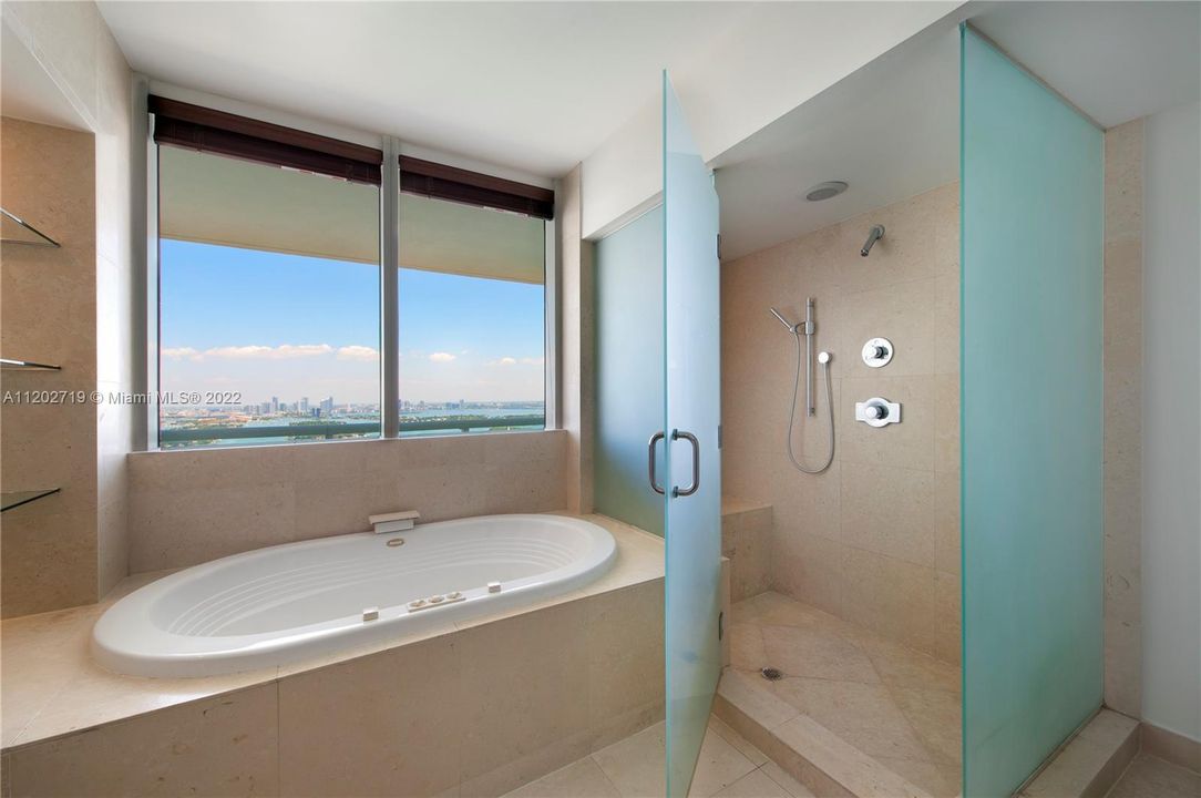 最近租的: $17,500 (3 贝兹, 3 浴室, 2145 平方英尺)