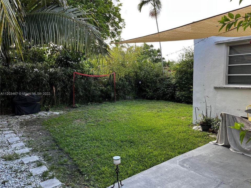 Recently Sold: $1,295,000 (3 beds, 2 baths, 1507 Square Feet)