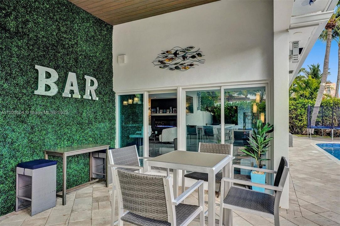 Recently Rented: $12,500 (4 beds, 3 baths, 2319 Square Feet)