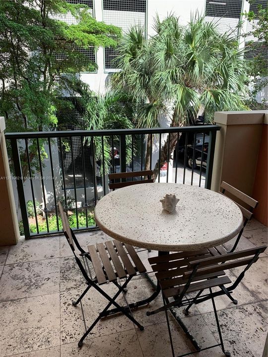 For Sale: $620,000 (1 beds, 1 baths, 650 Square Feet)