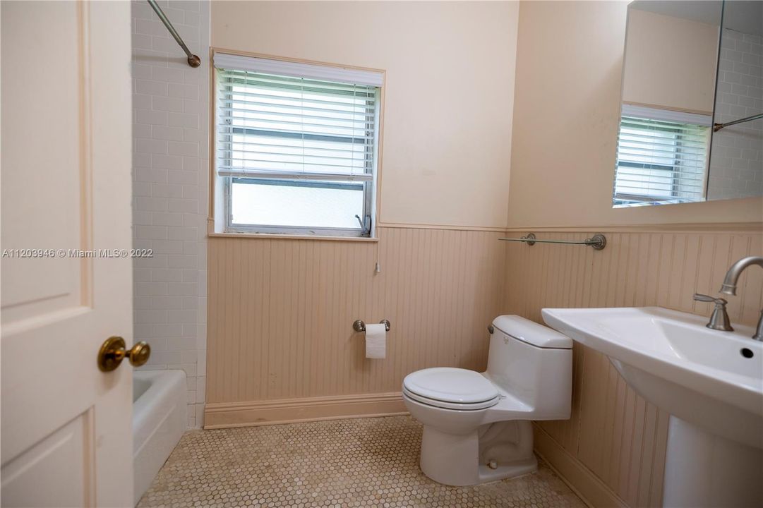 最近租的: $5,000 (3 贝兹, 3 浴室, 2608 平方英尺)