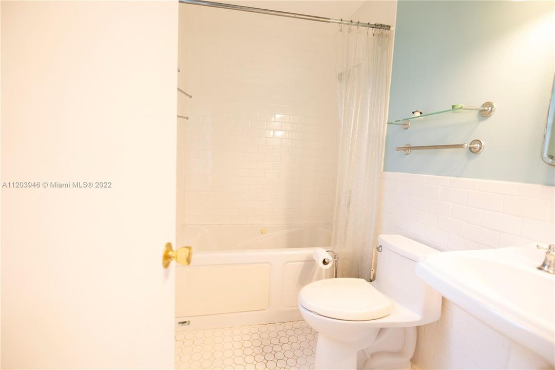 Недавно арендовано: $5,000 (3 спален, 3 ванн, 2608 Квадратных фут)