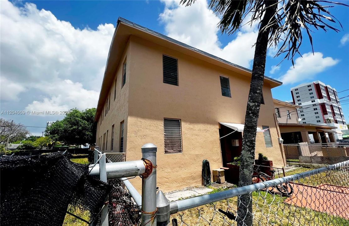 Vendido Recientemente: $4,695,000 (0 camas, 0 baños, 0 Pies cuadrados)