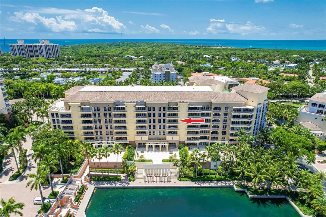 Recently Sold: $2,997,000 (3 beds, 3 baths, 2602 Square Feet)
