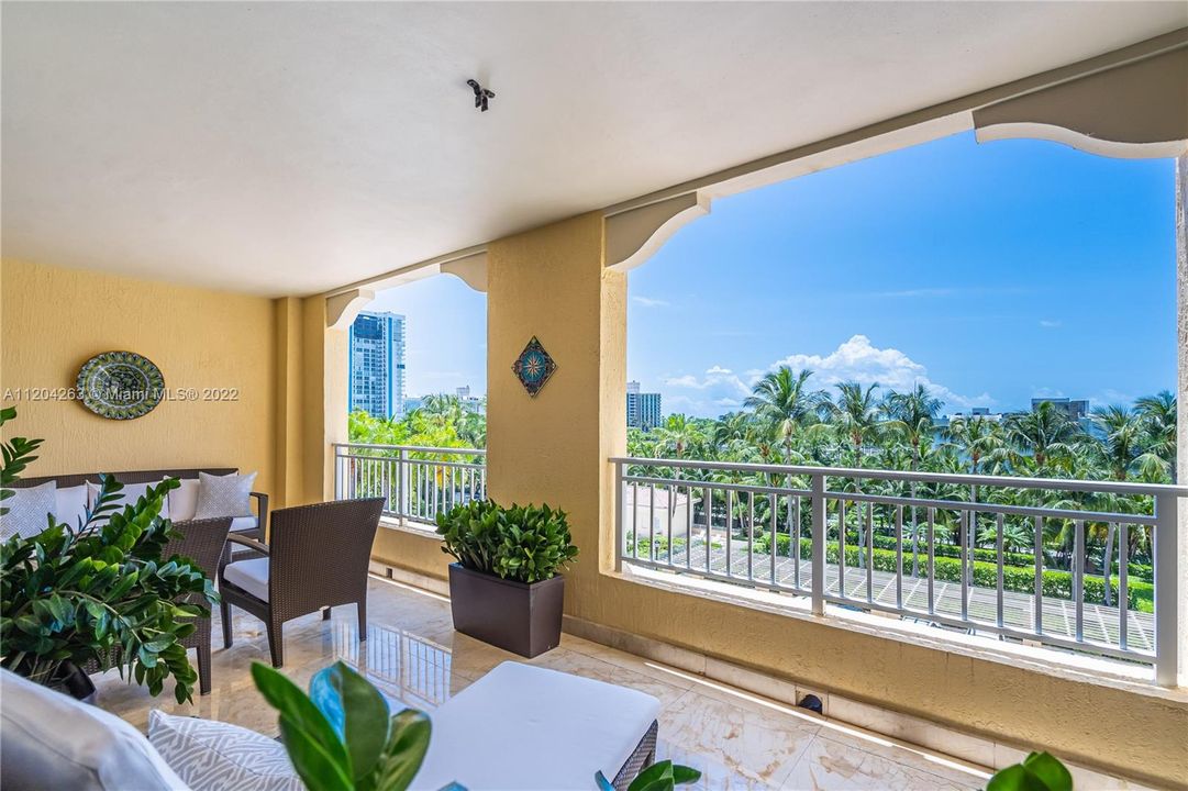 Recently Sold: $2,997,000 (3 beds, 3 baths, 2602 Square Feet)