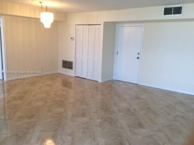 最近租的: $3,000 (2 贝兹, 2 浴室, 1150 平方英尺)