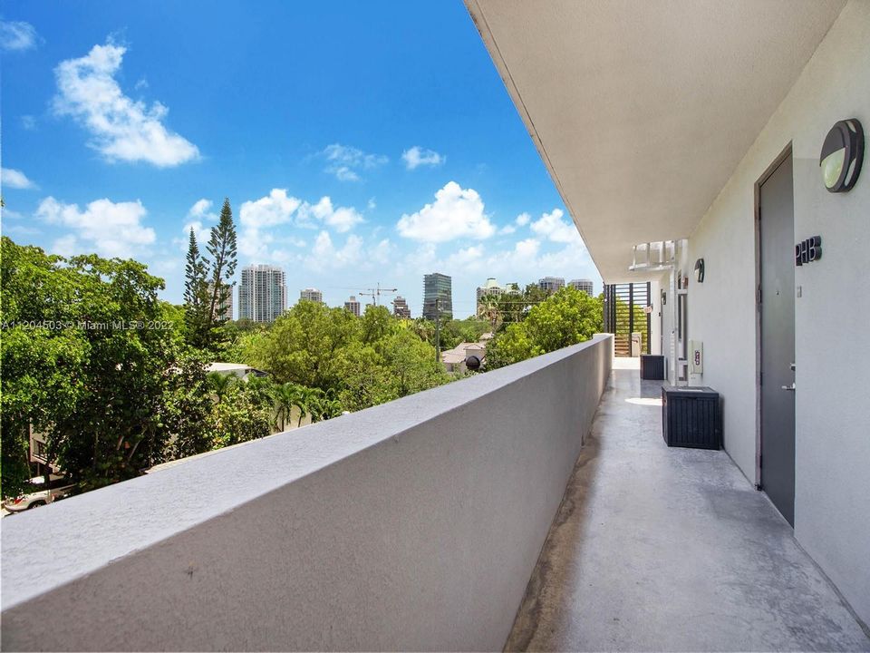 Recently Sold: $1,189,000 (2 beds, 2 baths, 1450 Square Feet)