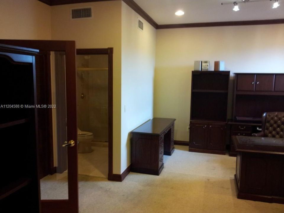 Recently Rented: $3,000 (0 beds, 0 baths, 0 Square Feet)