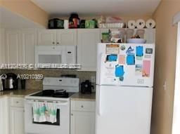 Recently Rented: $1,900 (2 beds, 1 baths, 1019 Square Feet)