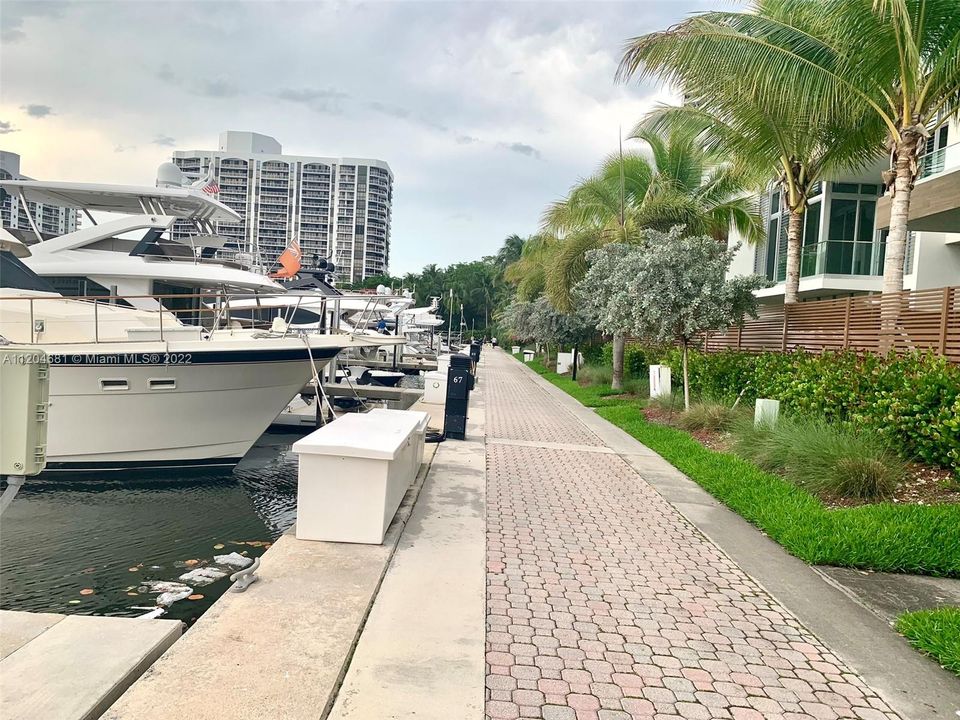 Недавно продано: $4,500 (Нет данных)