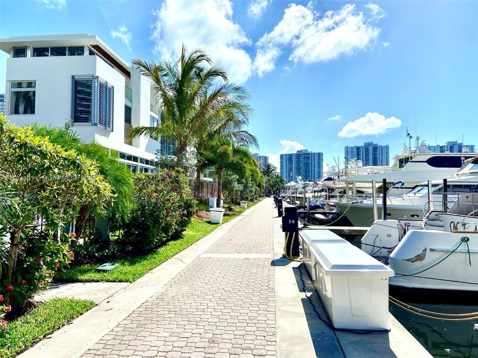 Недавно продано: $4,500 (Нет данных)