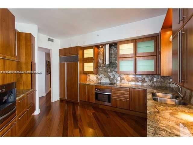 For Rent: $12,000 (2 beds, 2 baths, 1900 Square Feet)