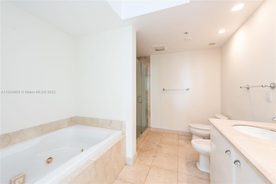 Недавно арендовано: $4,750 (2 спален, 2 ванн, 1425 Квадратных фут)