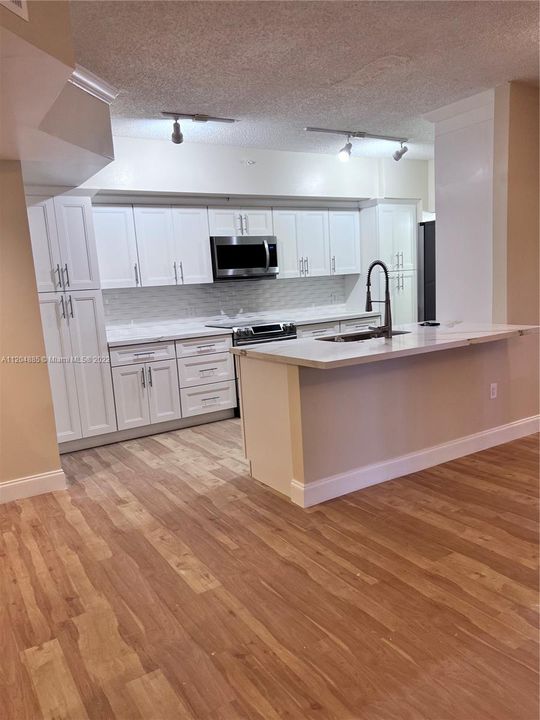 Recently Rented: $3,200 (3 beds, 2 baths, 0 Square Feet)