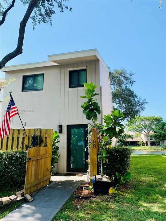 Recently Sold: $350,000 (2 beds, 2 baths, 1216 Square Feet)
