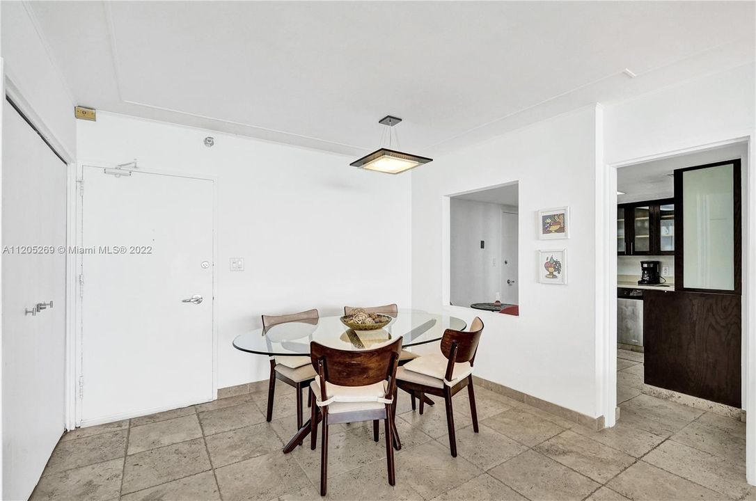 Recently Sold: $895,000 (2 beds, 2 baths, 1030 Square Feet)