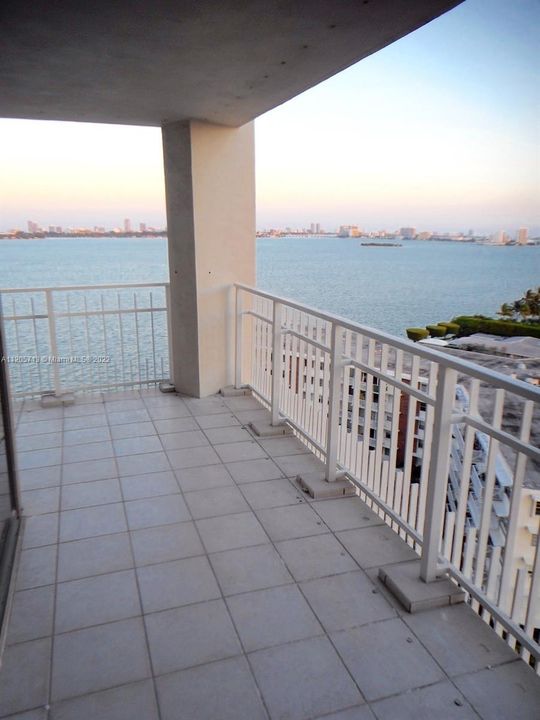 huge balcony with direct access from all bedrooms