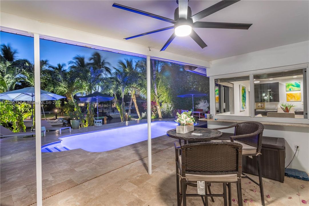 Recently Sold: $1,500,000 (3 beds, 2 baths, 1557 Square Feet)