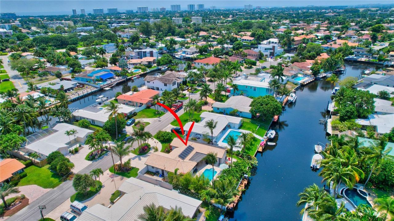 Recently Sold: $1,500,000 (3 beds, 2 baths, 1557 Square Feet)