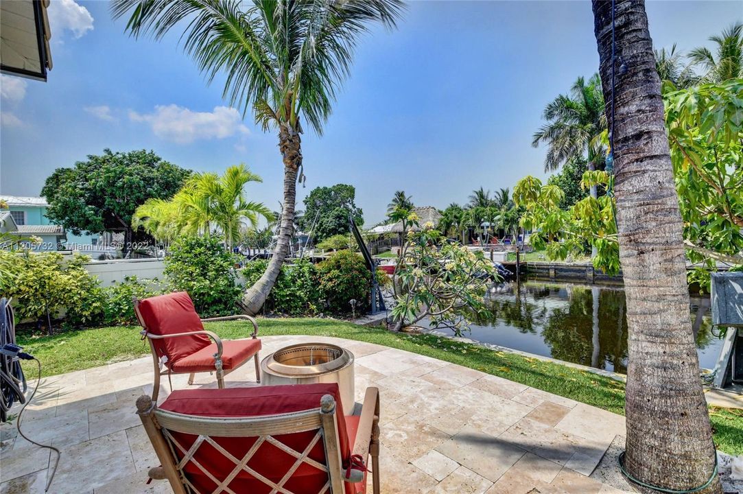 Recently Sold: $1,500,000 (3 beds, 2 baths, 1557 Square Feet)