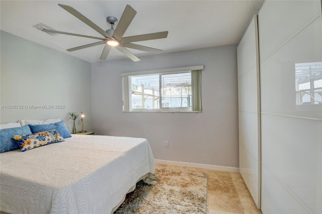 Recently Sold: $1,500,000 (3 beds, 2 baths, 1557 Square Feet)