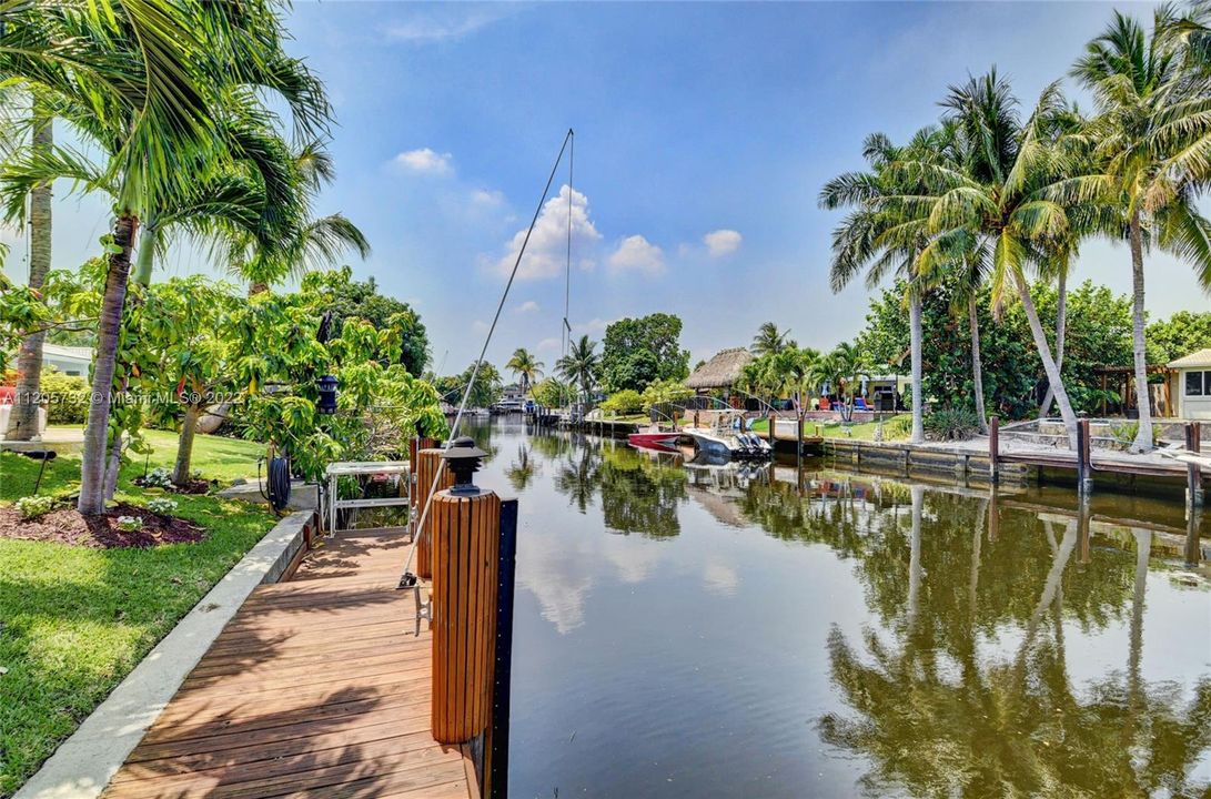 Recently Sold: $1,500,000 (3 beds, 2 baths, 1557 Square Feet)