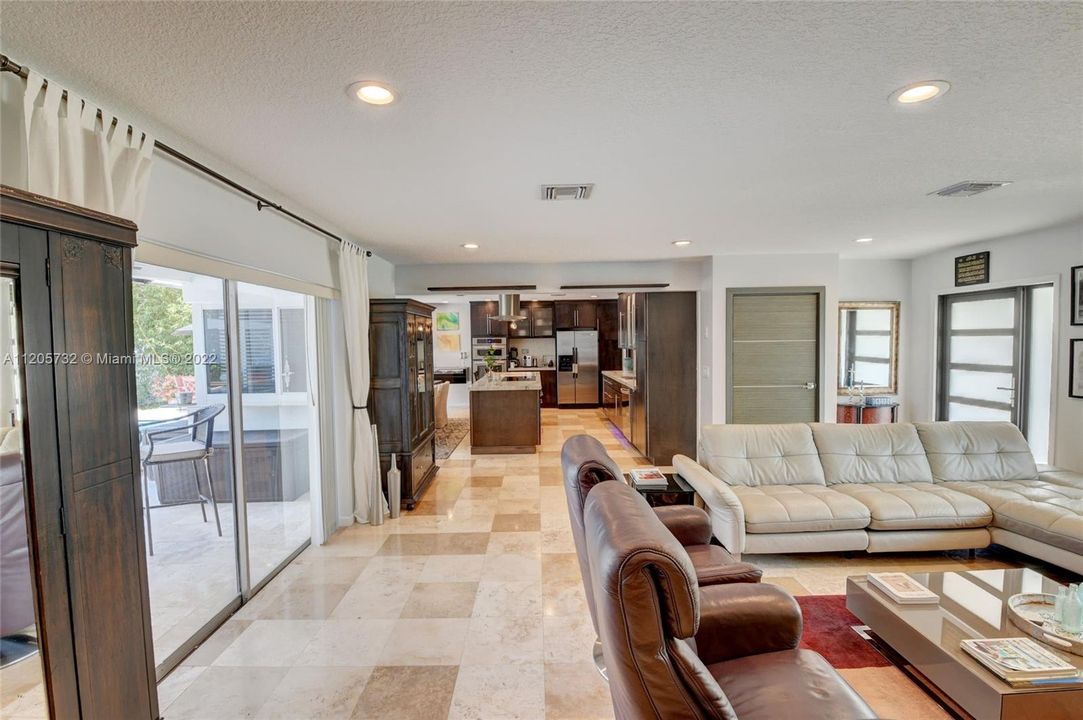 Recently Sold: $1,500,000 (3 beds, 2 baths, 1557 Square Feet)