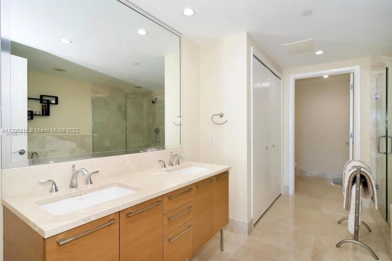 最近租的: $12,000 (3 贝兹, 3 浴室, 1927 平方英尺)